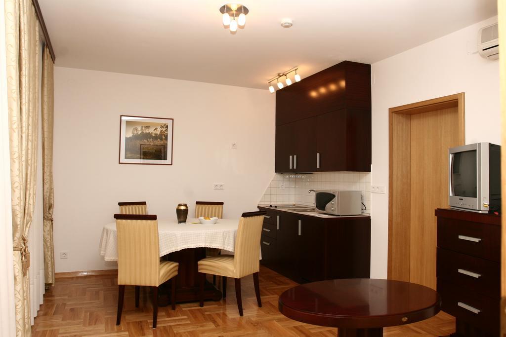 Apartmani Marbis Koprivnica Værelse billede