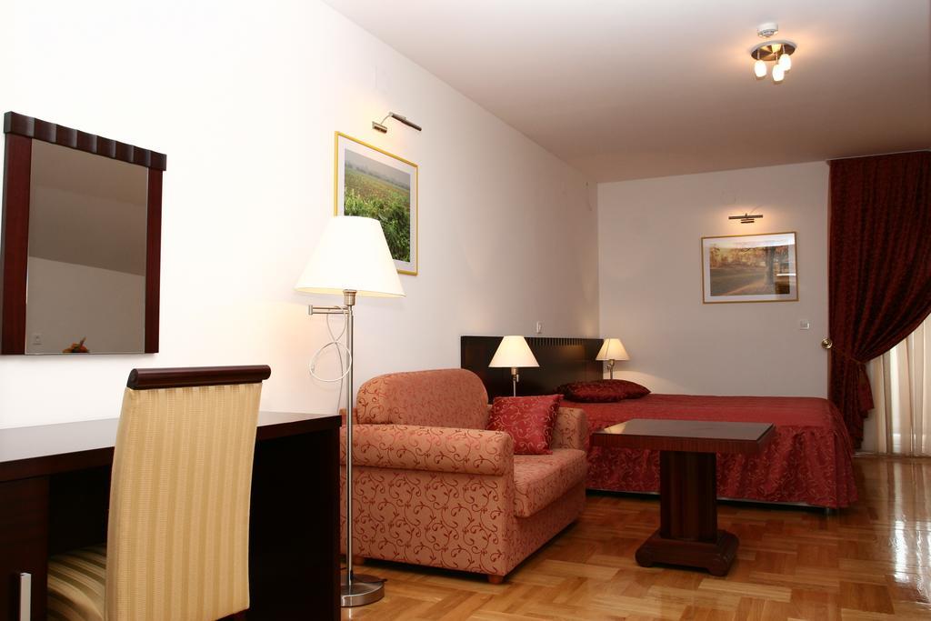 Apartmani Marbis Koprivnica Værelse billede
