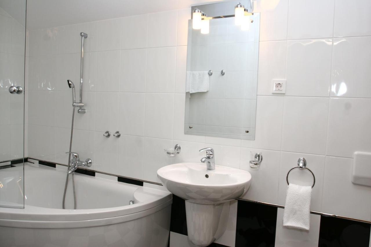 Apartmani Marbis Koprivnica Værelse billede
